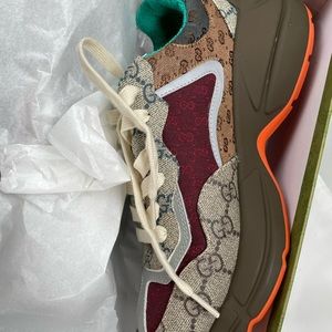 Gucci Sneakers